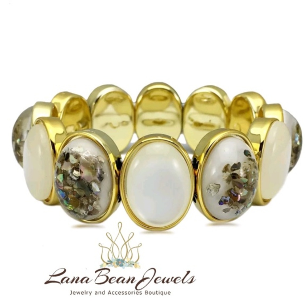 White resin stone bracelet